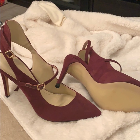 Shoes - Picture 1 of 8